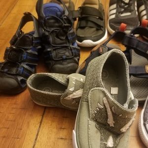 Toddler boy shoes size 8